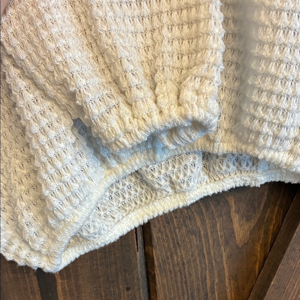 White Textured Knit Sweater - Picture 4 of 5